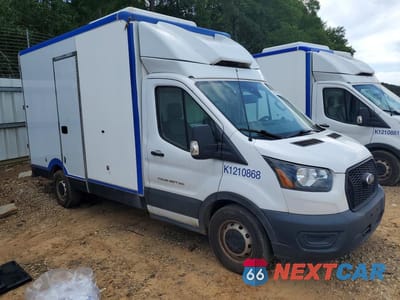 Czwarte zdjęcie samochodu z boku: 2021 FORD TRANSIT DELIVERY TRUCK VIN:1FDBW5Z86MKA99703 - miniatura