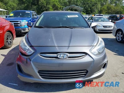 Piąte zdjęcie samochodu w środku: 2017 HYUNDAI ACCENT SE VIN:KMHCT5AE2HU313501 - miniatura