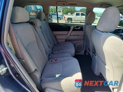 Zdjęcie 11 z 14 samochodu: 2012 TOYOTA HIGHLANDER BASE VIN:5TDZK3EH8CS085401 - miniatura