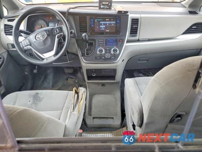 Zdjęcie 8 z 14 samochodu: 2016 TOYOTA SIENNA LE VIN:5TDKK3DC4GS763462 - miniatura