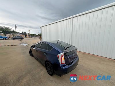 Trzecie zdjęcie samochodu z tyłu: 2015 TOYOTA PRIUS ONE VIN:JTDKN3DU8F0427525 - miniatura