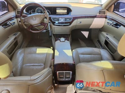 Zdjęcie 8 z 12 samochodu: 2012 MERCEDES-BENZ S 550 4MATIC VIN:WDDNG9EB2CA438295 - miniatura