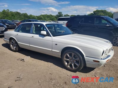 Czwarte zdjęcie samochodu z boku: 2000 JAGUAR XJR VIN:SAJDA15BXYMF15594 - miniatura