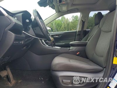 Zdjęcie 7 z 13 samochodu: 2019 TOYOTA RAV4 XLE VIN:JTMP1RFV8KJ006452 - miniatura