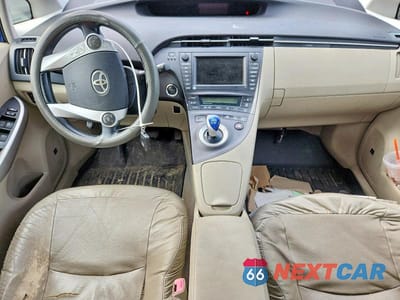 Zdjęcie 8 z 13 samochodu: 2010 TOYOTA PRIUS IV VIN:JTDKN3DU4A0154480 - miniatura