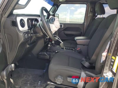Zdjęcie 7 z 13 samochodu: 2023 JEEP WRANGLER SPORT VIN:1C4HJXDG4PW510083 - miniatura