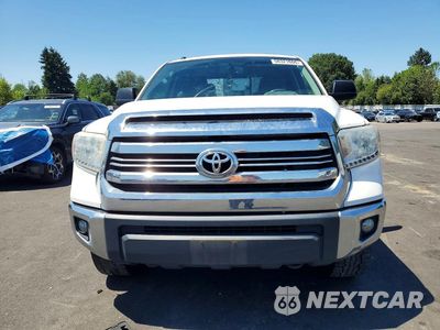 Piąte zdjęcie samochodu w środku: 2017 TOYOTA TUNDRA SR5 VIN:5TFUY5F14HX617945 - miniatura