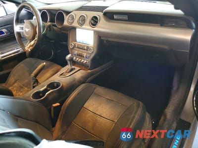 Zdjęcie 8 z 12 samochodu: 2019 FORD MUSTANG VIN:1FATP8UH4K5170011 - miniatura