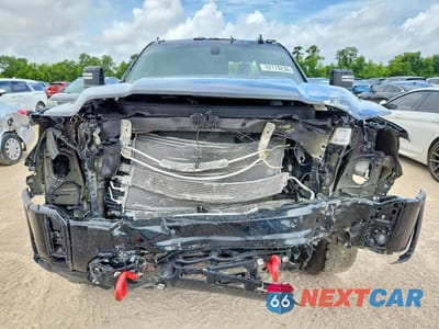 Piąte zdjęcie samochodu w środku: 2024 GMC SIERRA K3500 AT4 VIN:1GT49VEYXRF123804 - miniatura