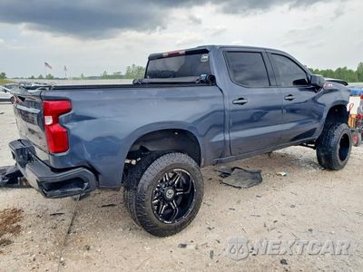 Trzecie zdjęcie samochodu z tyłu: 2022 CHEVROLET SILVERADO LTD K1500 RST VIN:1GCUYEED5NZ130328 - miniatura