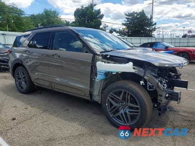 Czwarte zdjęcie samochodu z boku: 2026 FORD EXPLORER ST VIN:1FMWK8GC4TGB43401 - miniatura