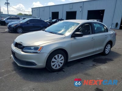 2014 VOLKSWAGEN JETTA BASE 3VW2K7AJ2EM298815 - główne zdjęcie licytacji z USA - miniatura