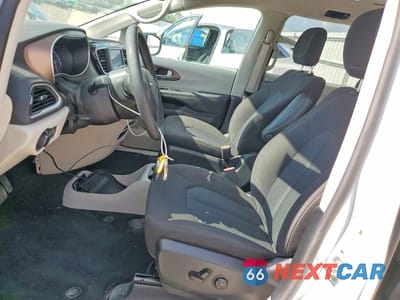 Zdjęcie 7 z 13 samochodu: 2024 CHRYSLER VOYAGER LX VIN:2C4RC1CG3RR200564 - miniatura
