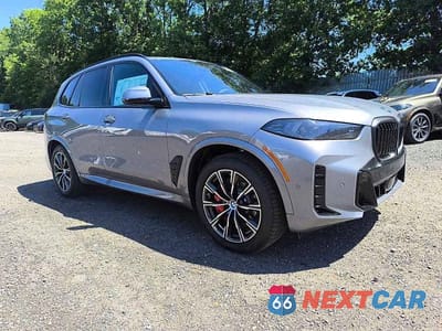 Trzecie zdjęcie samochodu z tyłu: 2026 BMW X5 XDRIVE50E VIN:5UX43EU02T9389965 - miniatura