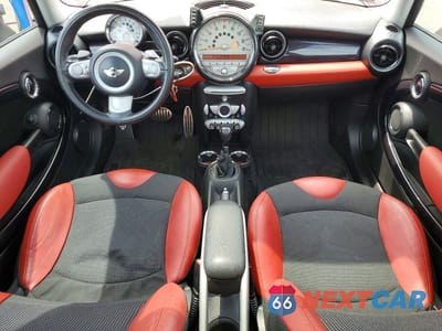 Zdjęcie 8 z 13 samochodu: 2009 MINI COOPER S VIN:WMWMF73589TW85129 - miniatura