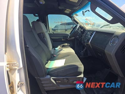 Piąte zdjęcie samochodu w środku: 2008 FORD F350 SRW SUPER DUTY VIN:1FTWW31R18EA61184 - miniatura