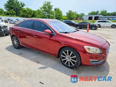 Czwarte zdjęcie samochodu z boku: 2016 VOLVO S60 PREMIER VIN:LYV402FK6GB100090 - miniatura