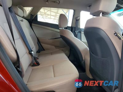 Zdjęcie 10 z 12 samochodu: 2019 HYUNDAI TUCSON SE VIN:KM8J23A46KU979418 - miniatura
