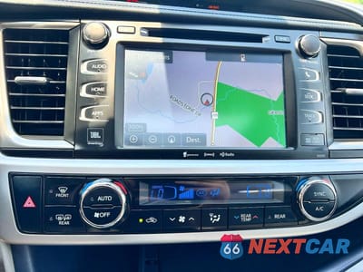 Zdjęcie 12 z 13 samochodu: 2018 TOYOTA HIGHLANDER LIMITED VIN:5TDDZRFH2JS908604 - miniatura