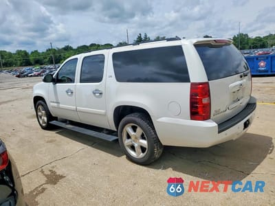 Drugie zdjęcie samochodu z przodu: 2008 CHEVROLET SUBURBAN K1500 LS VIN:3GNFK16388G269924 - miniatura