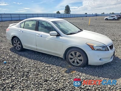 Czwarte zdjęcie samochodu z boku: 2008 HONDA ACCORD EXL VIN:1HGCP36838A058537 - miniatura