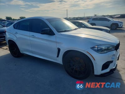 Czwarte zdjęcie samochodu z boku: 2015 BMW X6 M VIN:5YMKW8C54F0G93798 - miniatura