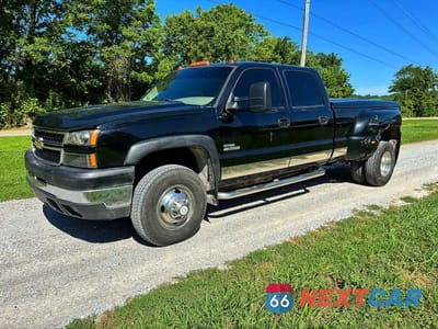 Drugie zdjęcie samochodu z przodu: 2007 CHEVROLET SILVERADO K3500 VIN:1GCJK33DX7F131930 - miniatura