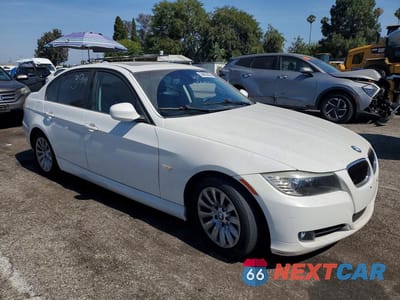 Czwarte zdjęcie samochodu z boku: 2009 BMW 328 I SULEV VIN:WBAPH57519NL76922 - miniatura