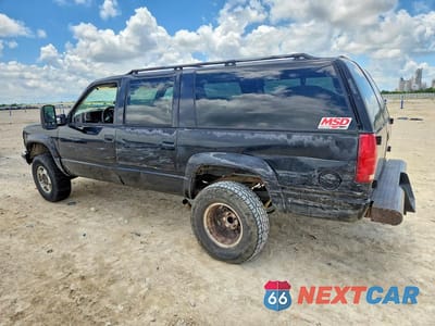 Drugie zdjęcie samochodu z przodu: 1999 CHEVROLET SUBURBAN K1500 VIN:1GNFK16R2XJ369793 - miniatura