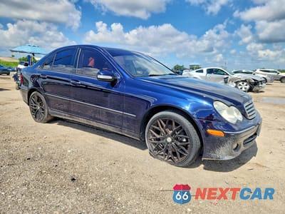 Czwarte zdjęcie samochodu z boku: 2007 MERCEDES-BENZ C 280 4MATIC VIN:WDBRF92H07F868180 - miniatura