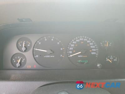 Zdjęcie 9 z 12 samochodu: 2004 JEEP GRAND CHEROKEE LAREDO VIN:1J4GW48S24C371430 - miniatura