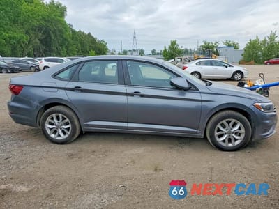 Czwarte zdjęcie samochodu z boku: 2021 VOLKSWAGEN JETTA S VIN:3VWN57BU9MM076364 - miniatura