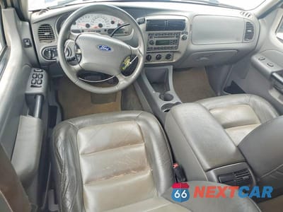 Zdjęcie 8 z 12 samochodu: 2004 FORD EXPLORER SPORT TRAC VIN:1FMZU67K94UA46684 - miniatura