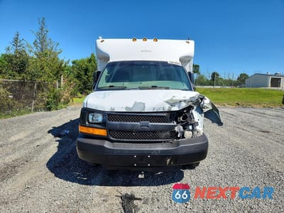 Piąte zdjęcie samochodu w środku: 2005 CHEVROLET EXPRESS G3500 VIN:1GBJG31U351156025 - miniatura