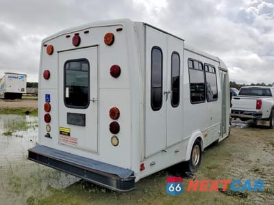 Trzecie zdjęcie samochodu z tyłu: 2014 FORD ECONOLINE E450 SUPER DUTY CUTAWAY VAN VIN:1FDEE4FL9EDA66011 - miniatura