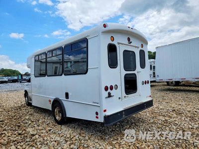 Trzecie zdjęcie samochodu z tyłu: 2017 FORD ECONOLINE - BUS VIN:1FDFE4FS2HDC13978 - miniatura