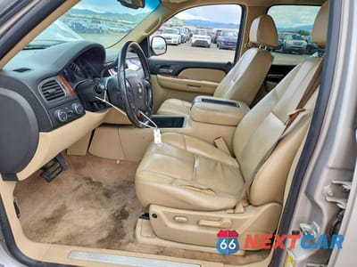 Zdjęcie 7 z 14 samochodu: 2007 CHEVROLET SUBURBAN K1500 VIN:1GNFK163X7J261370 - miniatura