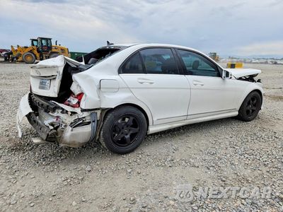 Trzecie zdjęcie samochodu z tyłu: 2014 MERCEDES-BENZ C 300 4MATIC VIN:WDDGF8AB0EG248619 - miniatura