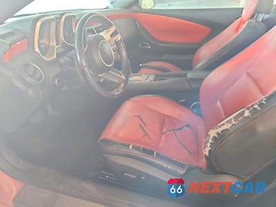 Zdjęcie 7 z 12 samochodu: 2011 CHEVROLET CAMARO LT VIN:2G1FC3DD5B9208635 - miniatura