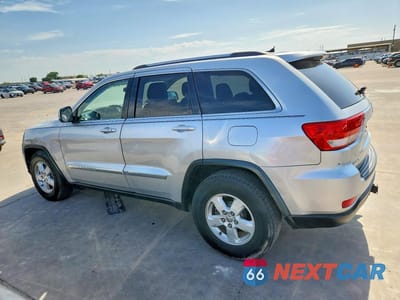 Drugie zdjęcie samochodu z przodu: 2011 JEEP GRAND CHEROKEE LAREDO VIN:1J4RS4GG6BC573573 - miniatura