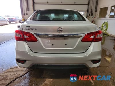 Zdjęcie 6 z 12 samochodu: 2019 NISSAN SENTRA S VIN:3N1AB7AP9KY358857 - miniatura