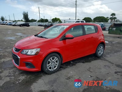 2020 CHEVROLET SONIC 1G1JG6SB6L4122062 - główne zdjęcie licytacji z USA - miniatura