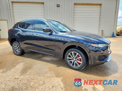 Czwarte zdjęcie samochodu z boku: 2017 MASERATI LEVANTE S LUXURY VIN:ZN661YUL1HX241268 - miniatura