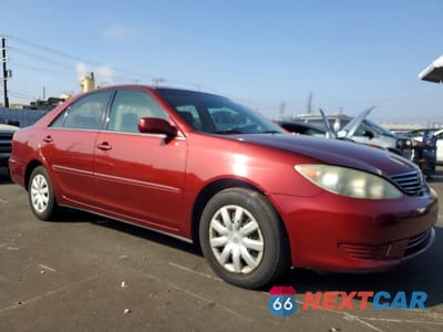 Czwarte zdjęcie samochodu z boku: 2005 TOYOTA CAMRY LE VIN:4T1BE32K15U429959 - miniatura