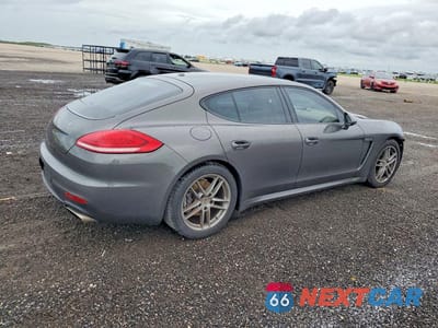 Trzecie zdjęcie samochodu z tyłu: 2016 PORSCHE PANAMERA 2 VIN:WP0AA2A76GL007424 - miniatura