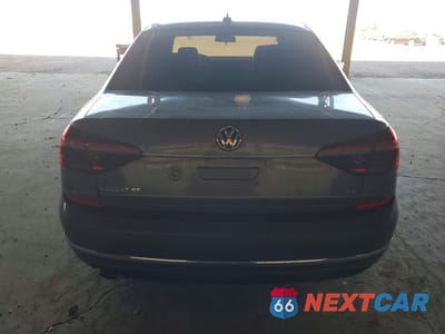 Zdjęcie 6 z 13 samochodu: 2017 VOLKSWAGEN PASSAT SE VIN:1VWBT7A37HC082401 - miniatura