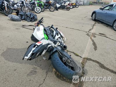 Czwarte zdjęcie samochodu z boku: 2013 KAWASAKI ZX636 E VIN:JKBZXJE13DA003734 - miniatura