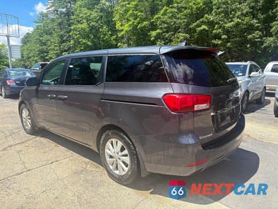 Trzecie zdjęcie samochodu z tyłu: 2018 KIA SEDONA LX VIN:KNDMB5C17J6356389 - miniatura