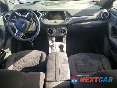 Zdjęcie 8 z 14 samochodu: 2021 CHEVROLET BLAZER 2LT VIN:3GNKBHRS7MS513029 - miniatura