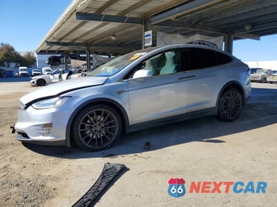 2016 TESLA MODEL X 5YJXCBE20GF021180 - główne zdjęcie licytacji z USA - miniatura
